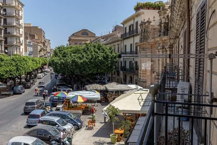 Capo Domus Bed and Breakfast Palermo Exterior foto